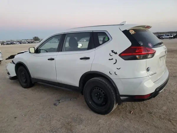 JN8AT2MV6HW015189 2017 NISSAN ROGUE - Image 2
