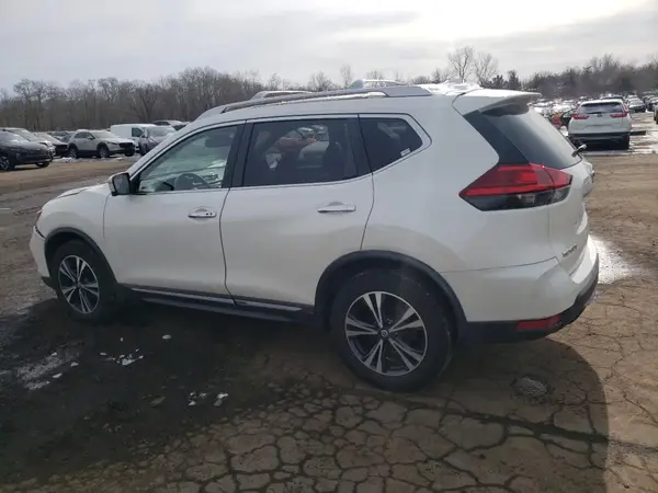 JN8AT2MV6HW015421 2017 NISSAN ROGUE - Image 2