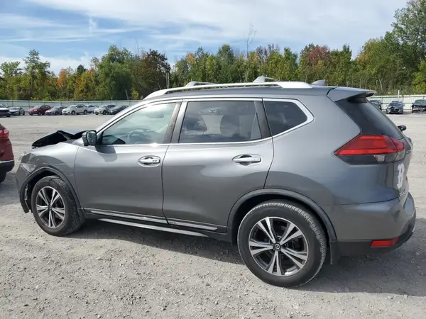 JN8AT2MV6HW015662 2017 NISSAN ROGUE - Image 2