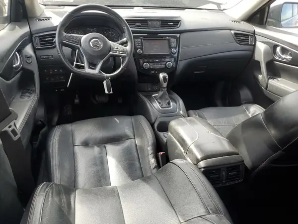 JN8AT2MV6HW015662 2017 NISSAN ROGUE - Image 8