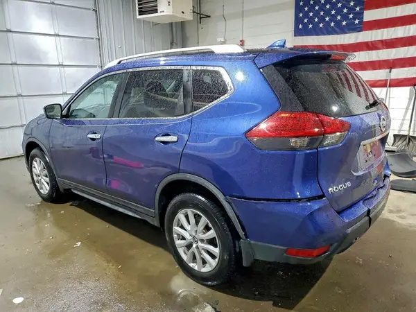 JN8AT2MV6HW015984 2017 NISSAN ROGUE - Image 2