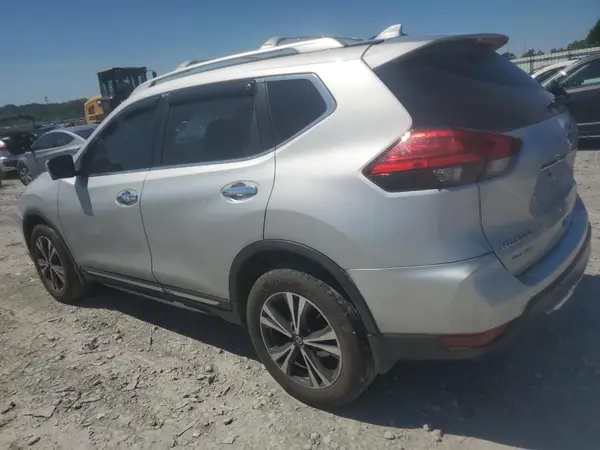JN8AT2MV6HW016231 2017 NISSAN ROGUE - Image 2