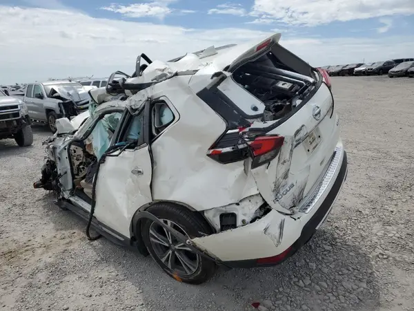 JN8AT2MV6HW016665 2017 NISSAN ROGUE - Image 2