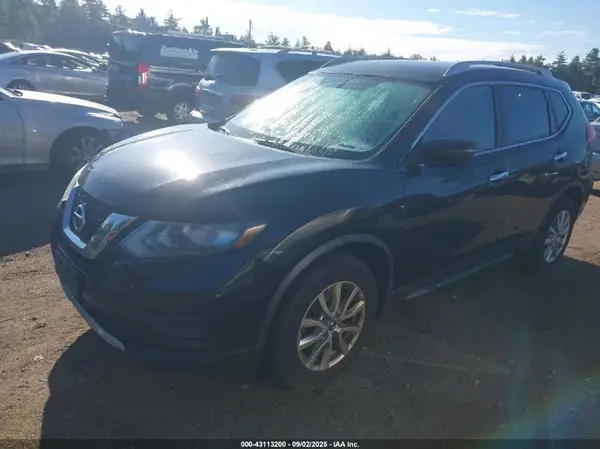 JN8AT2MV6HW016875 2017 NISSAN ROGUE - Image 2