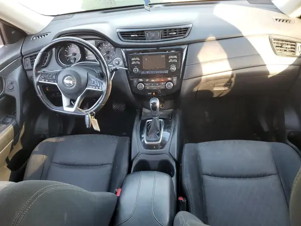JN8AT2MV6HW017699 2017 NISSAN ROGUE - Image 8