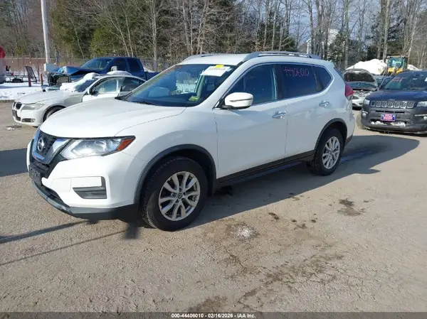 JN8AT2MV6HW018433 2017 NISSAN ROGUE - Image 2