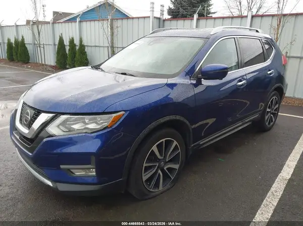 JN8AT2MV6HW020540 2017 NISSAN ROGUE - Image 2