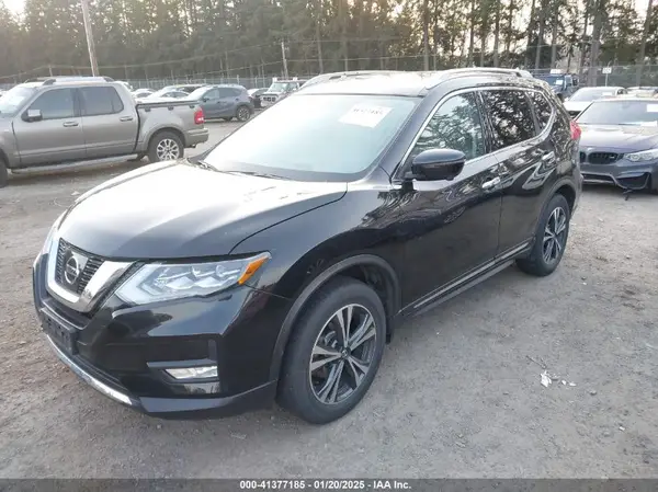 JN8AT2MV6HW020697 2017 NISSAN ROGUE - Image 2
