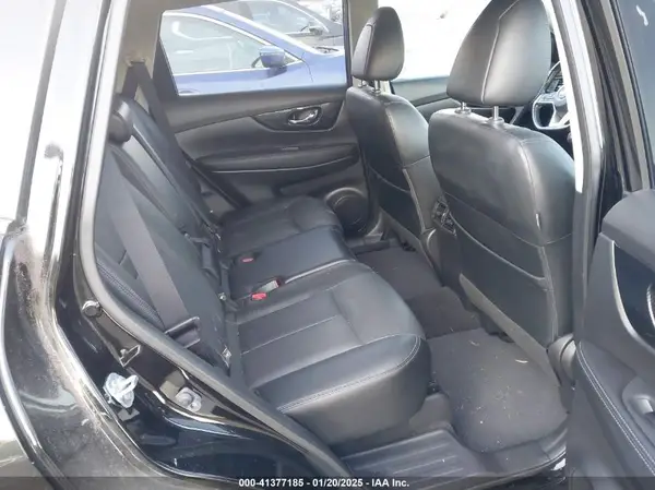 JN8AT2MV6HW020697 2017 NISSAN ROGUE - Image 8