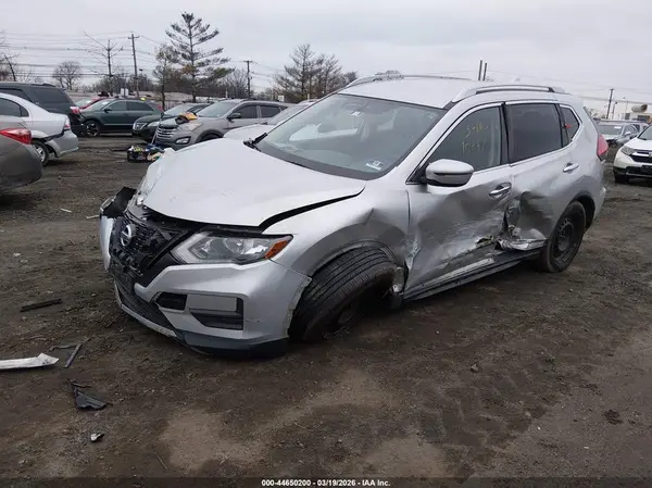 JN8AT2MV6HW021705 2017 NISSAN ROGUE - Image 2