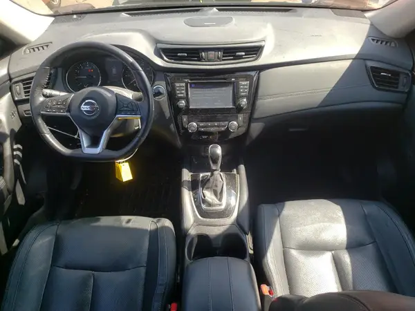 JN8AT2MV6HW024572 2017 NISSAN ROGUE - Image 8