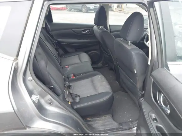 JN8AT2MV6HW027195 2017 NISSAN ROGUE - Image 8