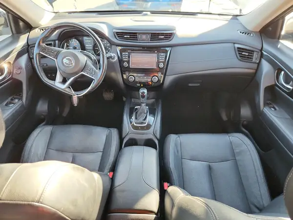 JN8AT2MV6HW027388 2017 NISSAN ROGUE - Image 8