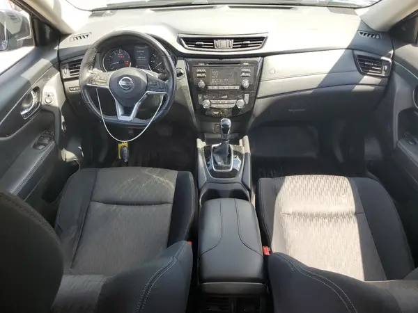JN8AT2MV6HW027973 2017 NISSAN ROGUE - Image 8