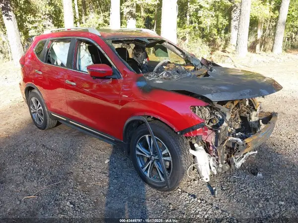 JN8AT2MV6HW251020 2017 NISSAN ROGUE - Image 1