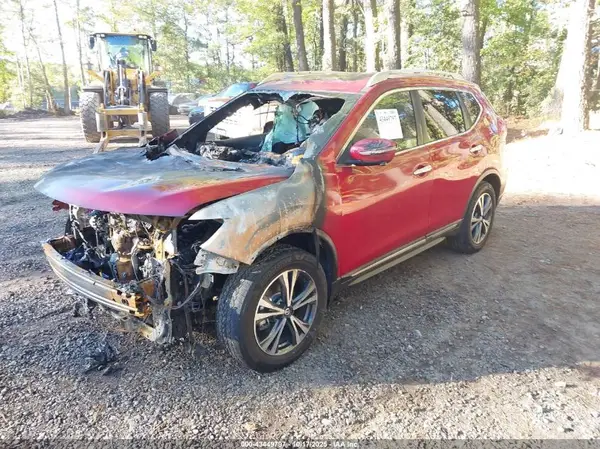 JN8AT2MV6HW251020 2017 NISSAN ROGUE - Image 2