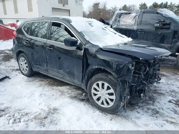 JN8AT2MV6HW251129 2017 NISSAN ROGUE - Image 1