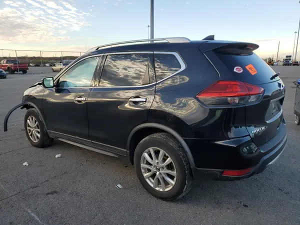 JN8AT2MV6HW252670 2017 NISSAN ROGUE - Image 2