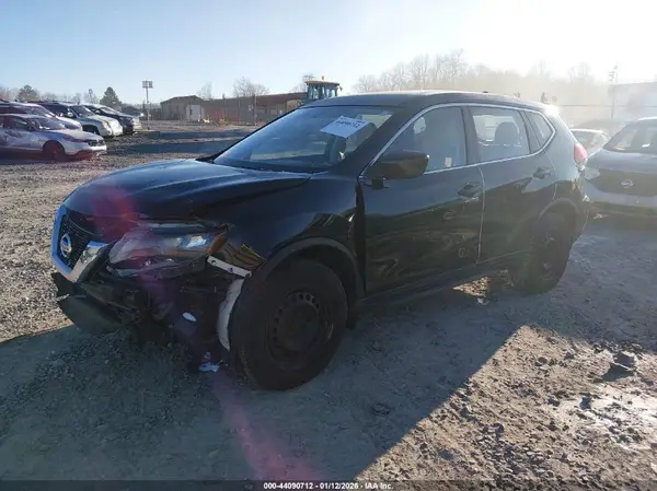 JN8AT2MV6HW253611 2017 NISSAN ROGUE - Image 2