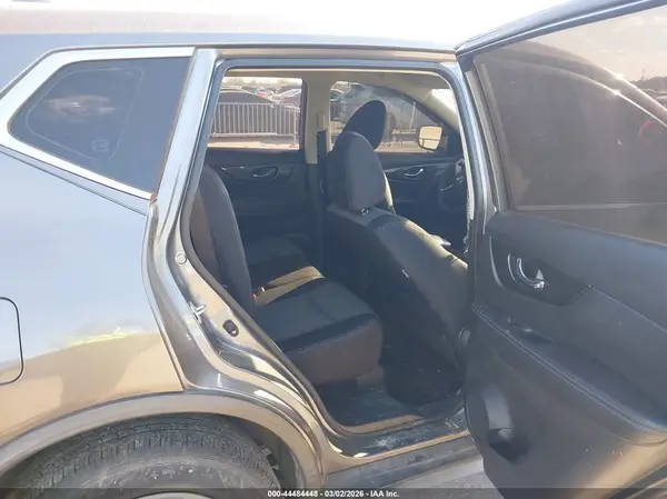 JN8AT2MV6HW253690 2017 NISSAN ROGUE - Image 8