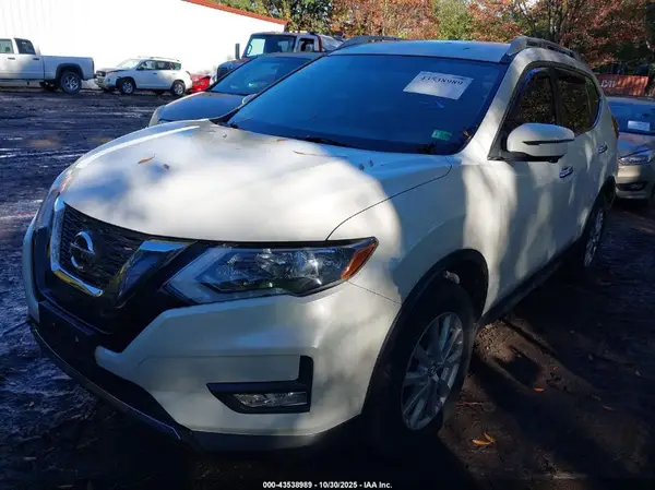 JN8AT2MV6HW255665 2017 NISSAN ROGUE - Image 2