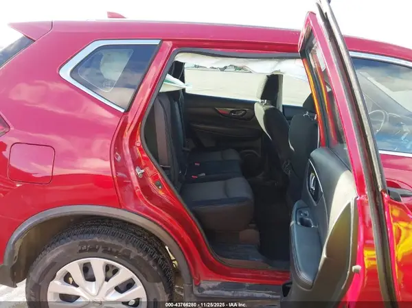 JN8AT2MV6HW256590 2017 NISSAN ROGUE - Image 8