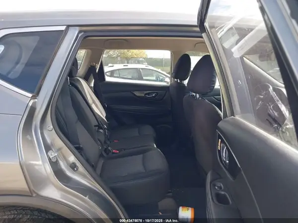 JN8AT2MV6HW256637 2017 NISSAN ROGUE - Image 8