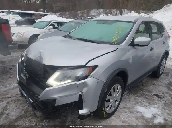 JN8AT2MV6HW259876 2017 NISSAN ROGUE - Image 2