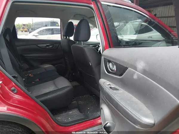 JN8AT2MV6HW261112 2017 NISSAN ROGUE - Image 8