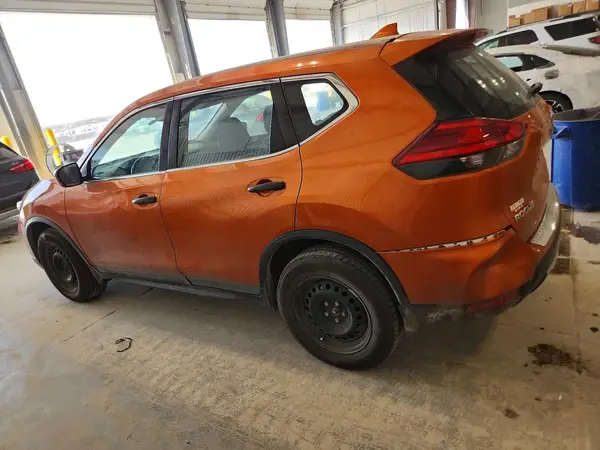 JN8AT2MV6HW261238 2017 NISSAN ROGUE - Image 2