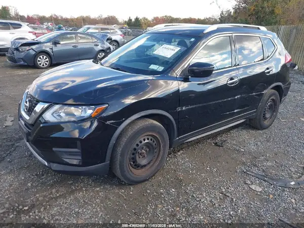 JN8AT2MV6HW262860 2017 NISSAN ROGUE - Image 2