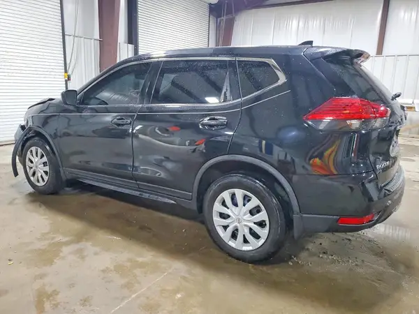 JN8AT2MV6HW263099 2017 NISSAN ROGUE - Image 2