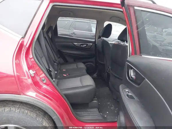 JN8AT2MV6HW266262 2017 NISSAN ROGUE - Image 8