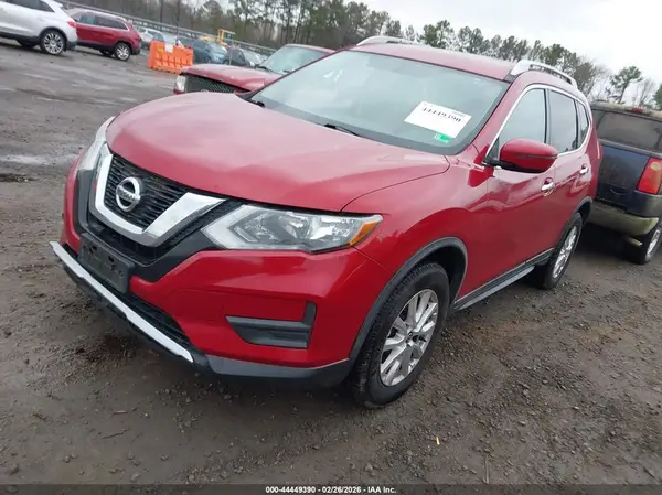 JN8AT2MV6HW268139 2017 NISSAN ROGUE - Image 2