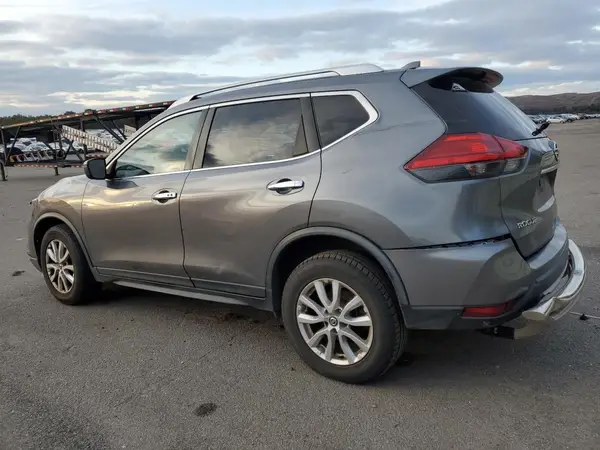 JN8AT2MV6HW270246 2017 NISSAN ROGUE - Image 2