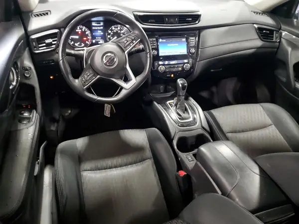 JN8AT2MV6HW270411 2017 NISSAN ROGUE - Image 8