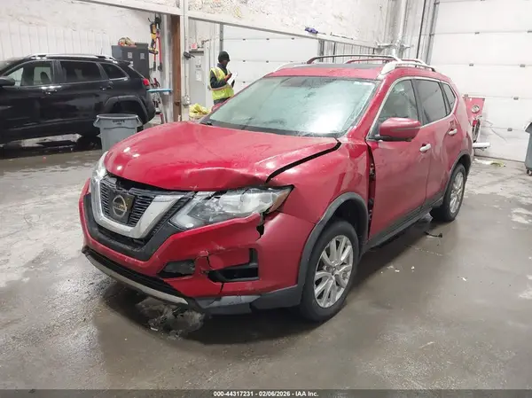 JN8AT2MV6HW273633 2017 NISSAN ROGUE - Image 2