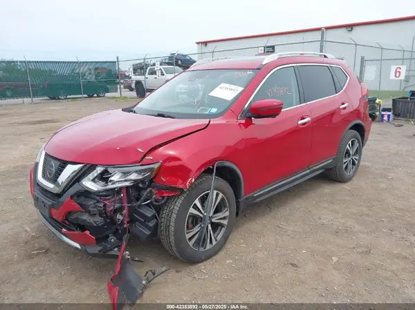 JN8AT2MV6HW273762 2017 NISSAN ROGUE - Image 2