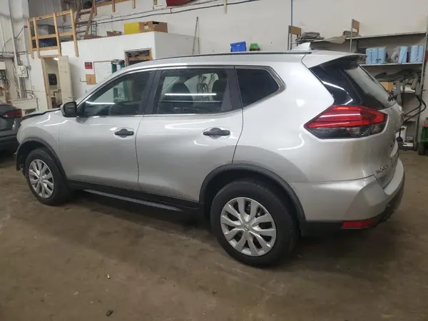 JN8AT2MV6HW275639 2017 NISSAN ROGUE - Image 2