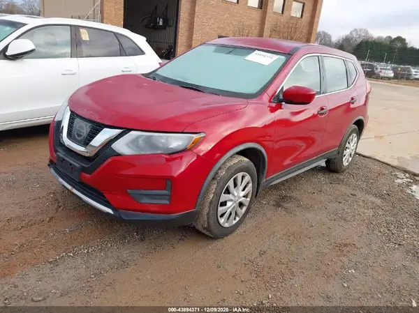 JN8AT2MV6HW276273 2017 NISSAN ROGUE - Image 2