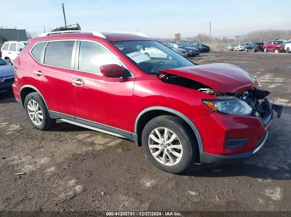 JN8AT2MV6HW277018 2017 NISSAN ROGUE - Image 1
