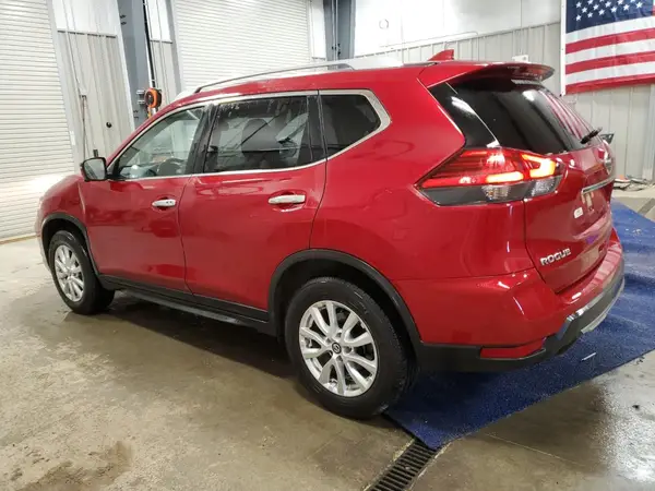 JN8AT2MV6HW277424 2017 NISSAN ROGUE - Image 2