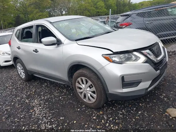JN8AT2MV6HW278654 2017 NISSAN ROGUE - Image 1