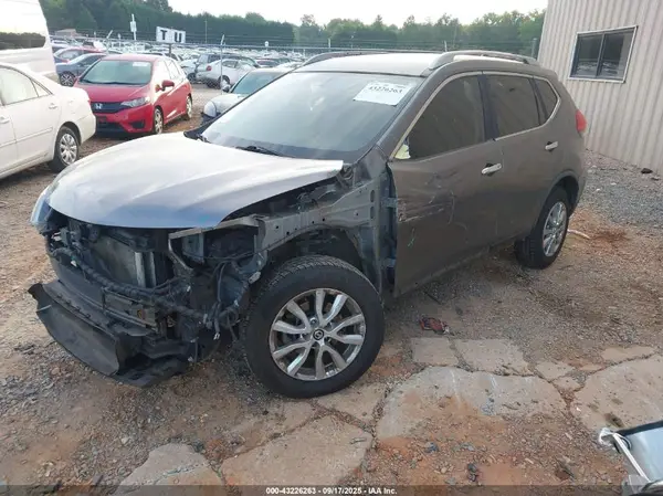 JN8AT2MV6HW279111 2017 NISSAN ROGUE - Image 2