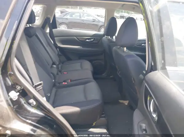 JN8AT2MV6HW279660 2017 NISSAN ROGUE - Image 8