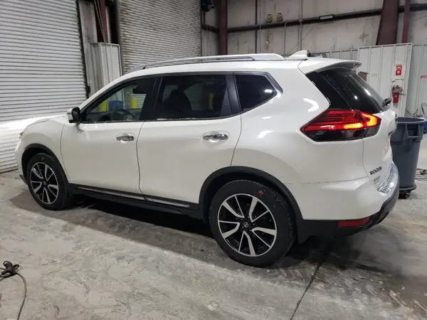 JN8AT2MV6HW279982 2017 NISSAN ROGUE - Image 2