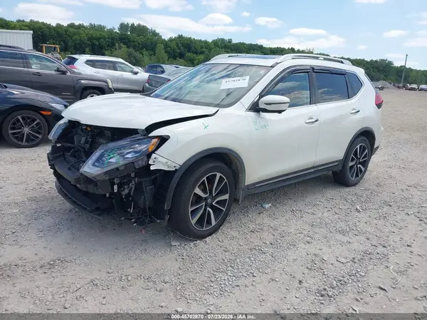 JN8AT2MV6HW280680 2017 NISSAN ROGUE - Image 2