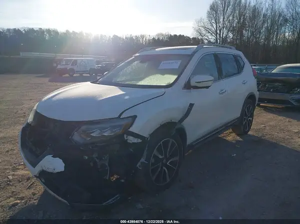 JN8AT2MV6HW281294 2017 NISSAN ROGUE - Image 2