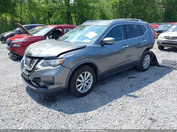 JN8AT2MV6HW281733 2017 NISSAN ROGUE - Image 2