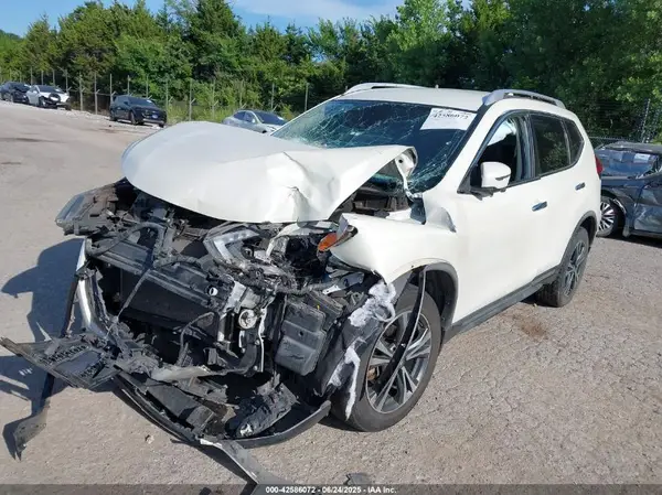 JN8AT2MV6HW281764 2017 NISSAN ROGUE - Image 2